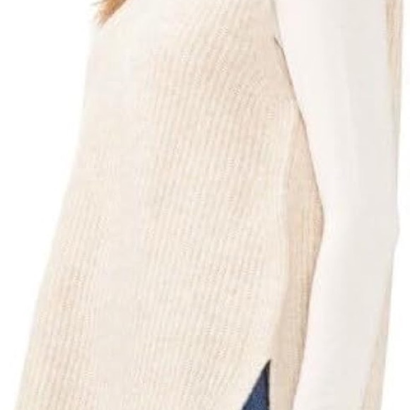 Vince Camuto Shaker Stitch V-Neck Sweater Vest - Picture 4 of 5